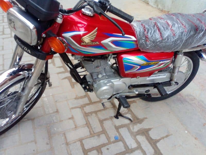 Honda 125 Hyderabad number 22 model 1