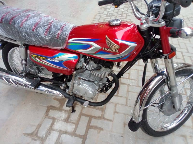 Honda 125 Hyderabad number 22 model 2