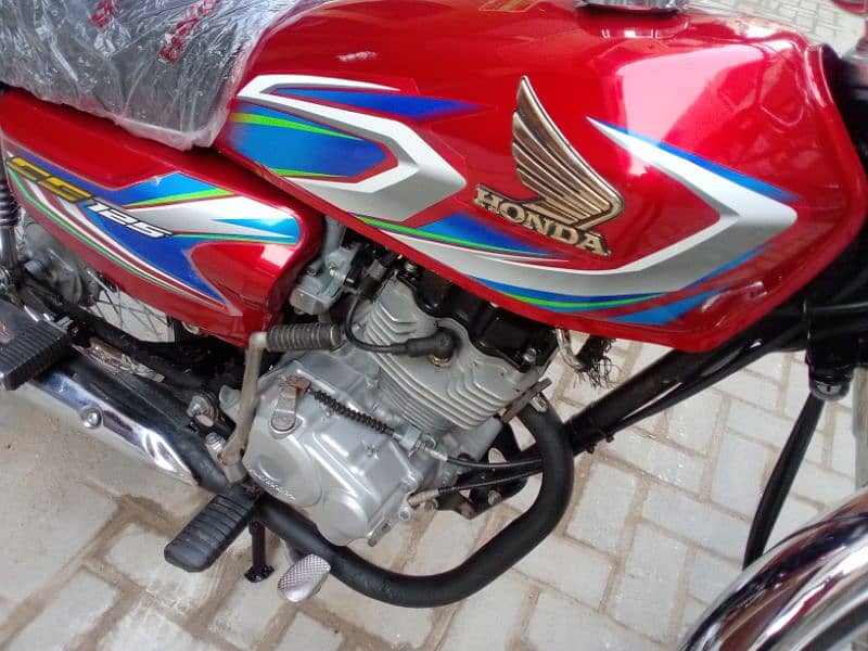 Honda 125 Hyderabad number 22 model 3