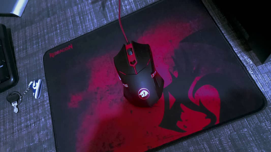 Redragon M601 Gaming Mouse + Redragon Mousepad. Deliverable. 4