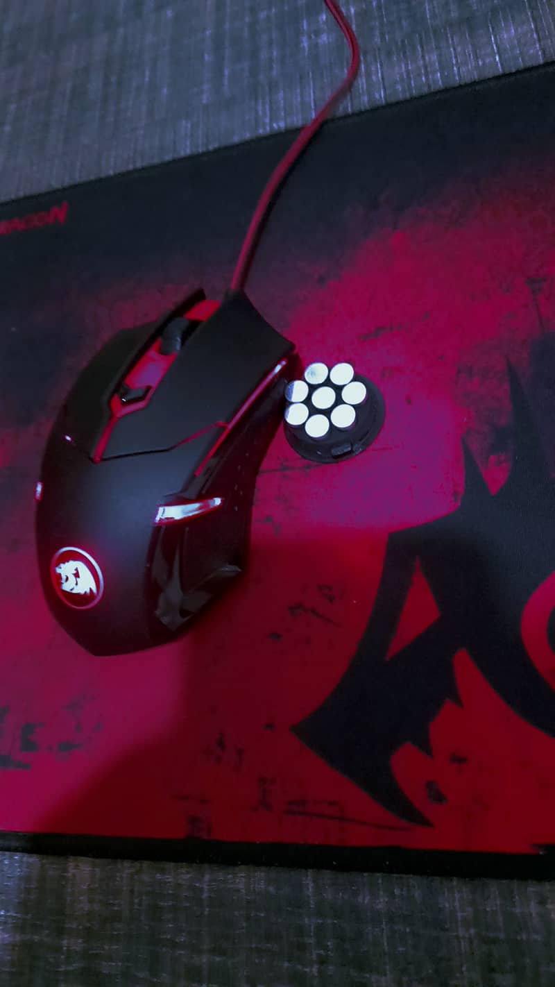 Redragon M601 Gaming Mouse + Redragon Mousepad. Deliverable. 6