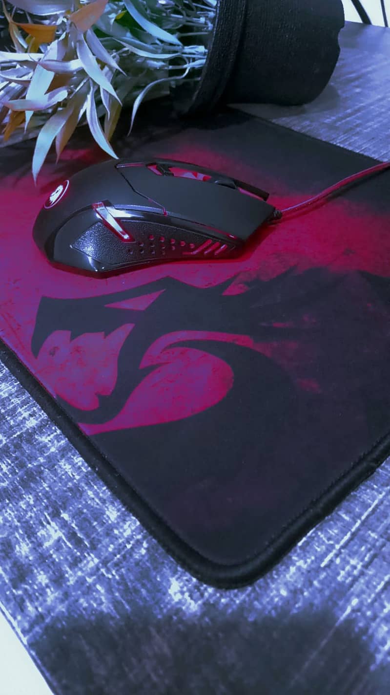 Redragon M601 Gaming Mouse + Redragon Mousepad. Deliverable. 7