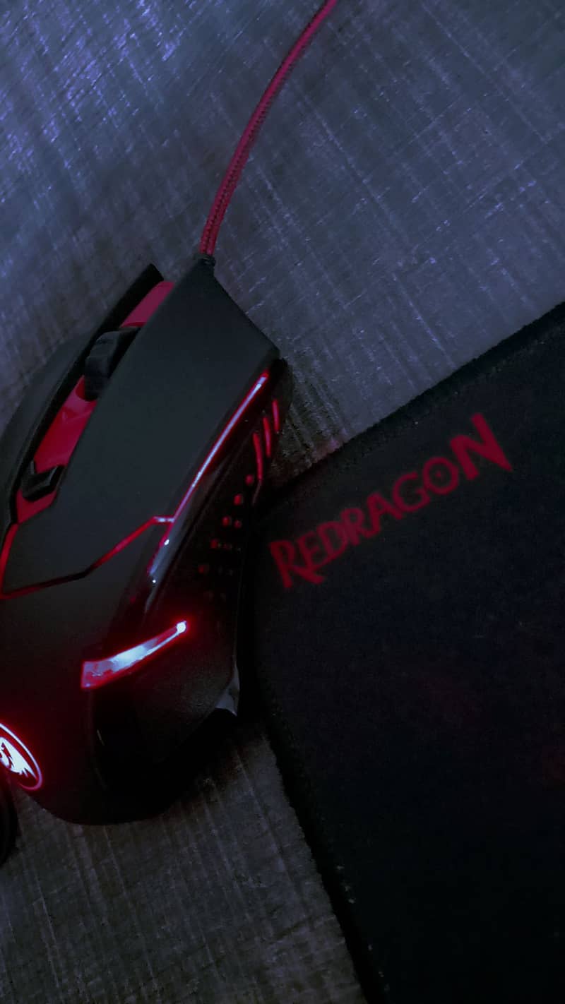 Redragon M601 Gaming Mouse + Redragon Mousepad. Deliverable. 9