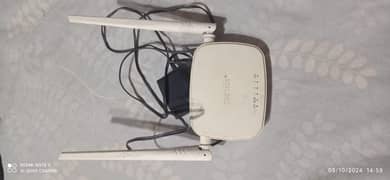 Tenda router/internet device