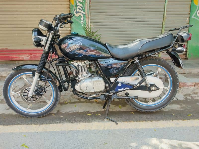 Suzuki GS 150 special edition 0