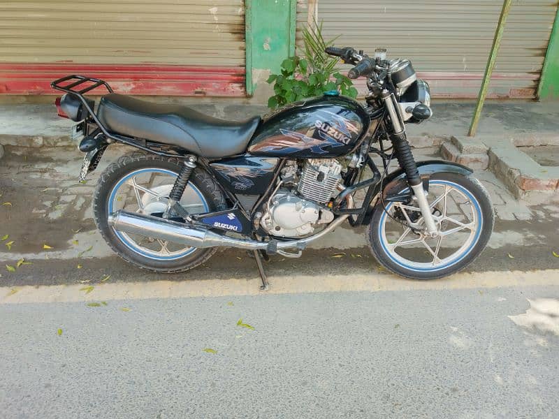 Suzuki GS 150 special edition 4