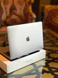 Macbook Pro M1 2020 urgent sale