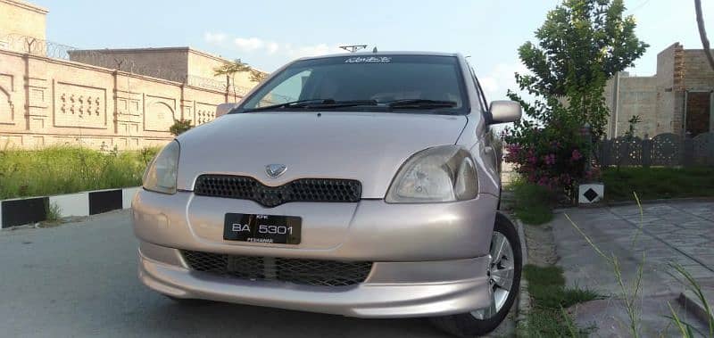 Toyota Vitz 2000 4