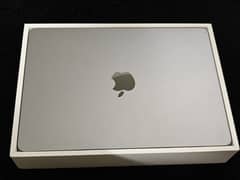 MacBook Air M3 Silver 8/256 with Complete Box