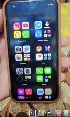 iPhone 11  64 gbwhite