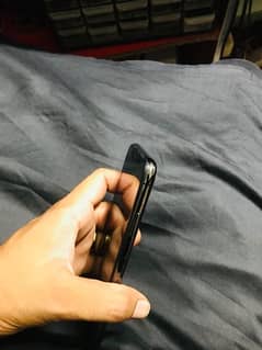 Iphone XS  sim glitch (read add)