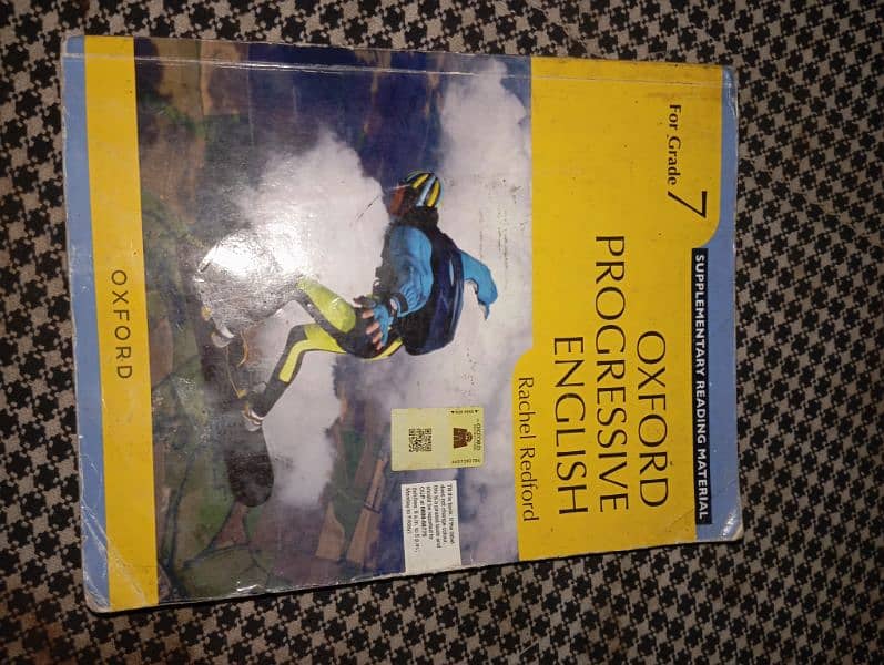 OXFORD Progressive English Book -7 || 1 Month Use || No mark inside 0