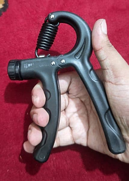 hand grip adjustable. 1