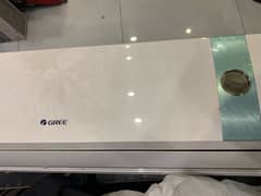 Ac for sale 2 ton, Gree (Colour white)