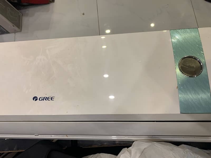 Ac for sale 2 ton, Gree (Colour white) 0