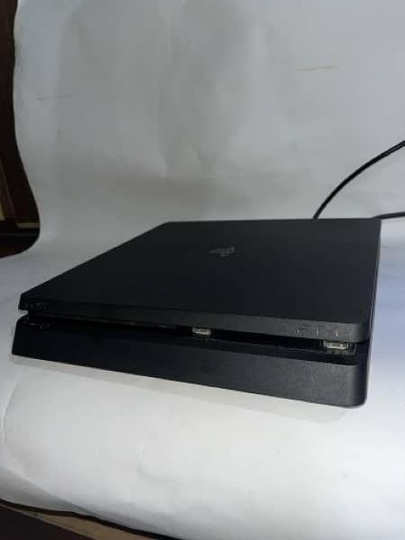 PS4 slim 0