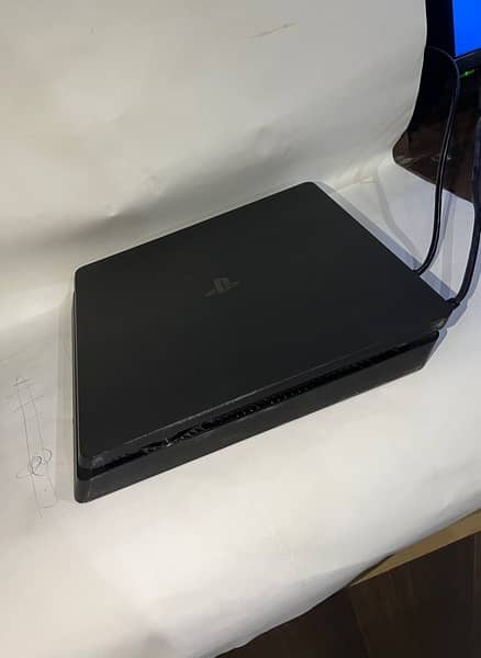 PS4 slim 3