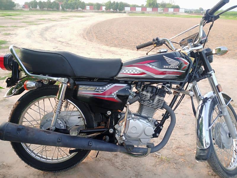 Honda 125 black 15