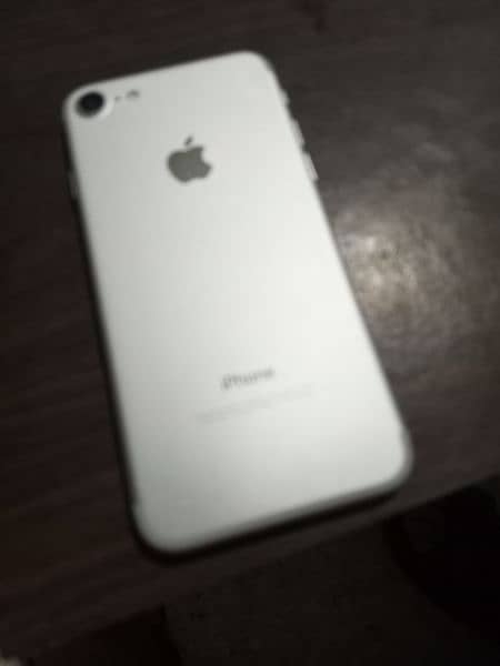 iPhone 7 256 gb, model No NNAU2LL/A 1