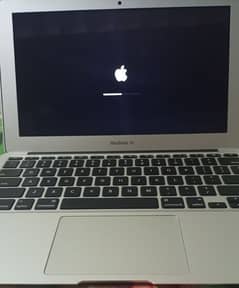 Macbook Air Core i5 8GB Ram, 500 GB SSD