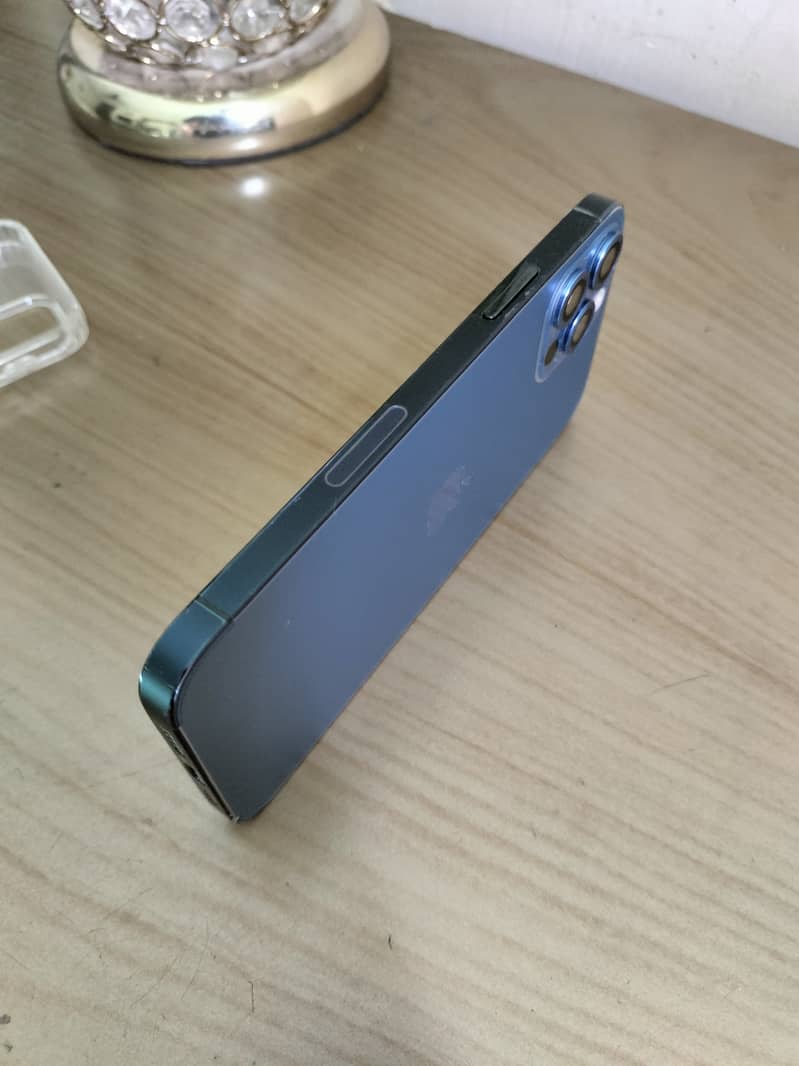 Iphone 12 pro Blue colour 7