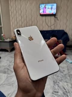 iPhone xs max 64 GB 4 months SIM chly gi