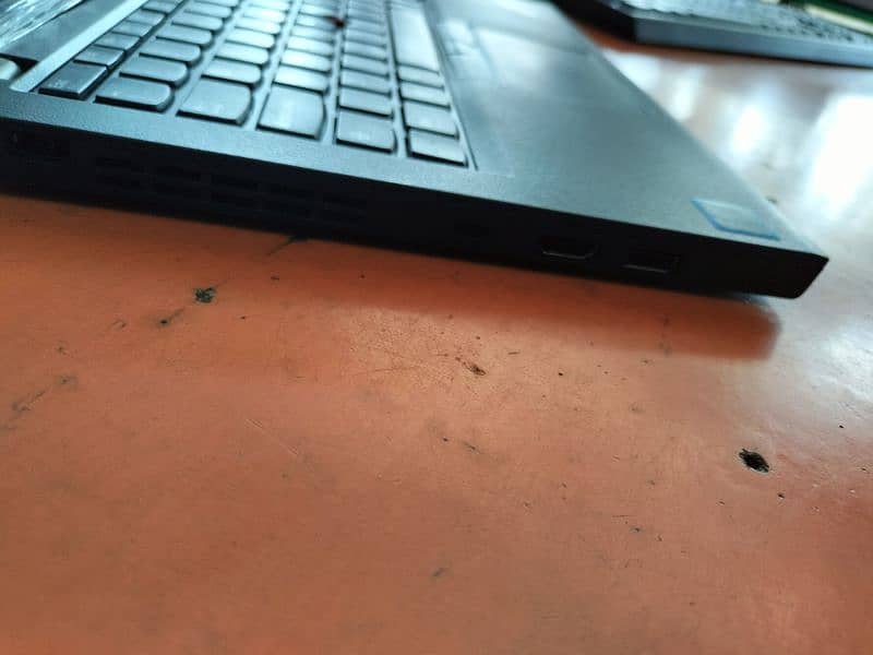 Lenovo ThinkPad 10 by 10 condition 1