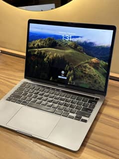 Macbook M2 Pro 13" [256/8, Toucbar, 149 Battery Cycle]