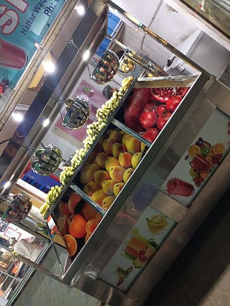 Complete Steeel Counter Fresh juices 9