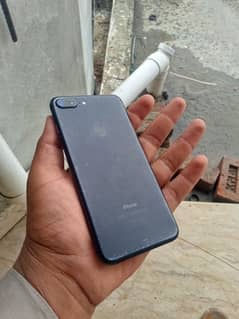 I phone 7 plus 128 gbpta approved (03194194735)