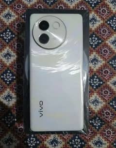 vivo v30e brend new condition 11 month warranty