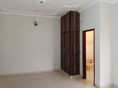 Flat For Betchulars And Office In Johar Town