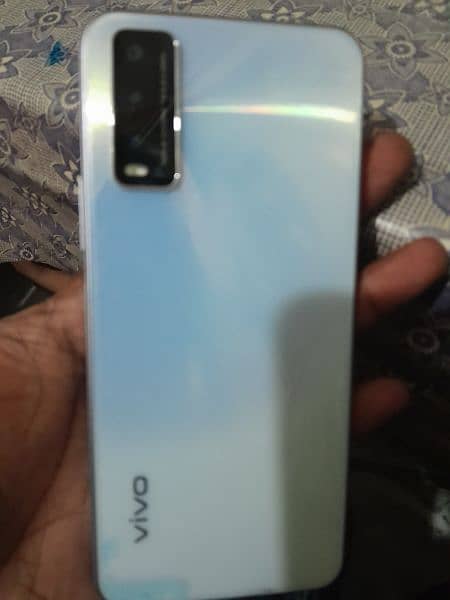 vivo y20 4/64 with complete box 2