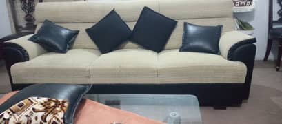 Gud quality 6 seater sofa