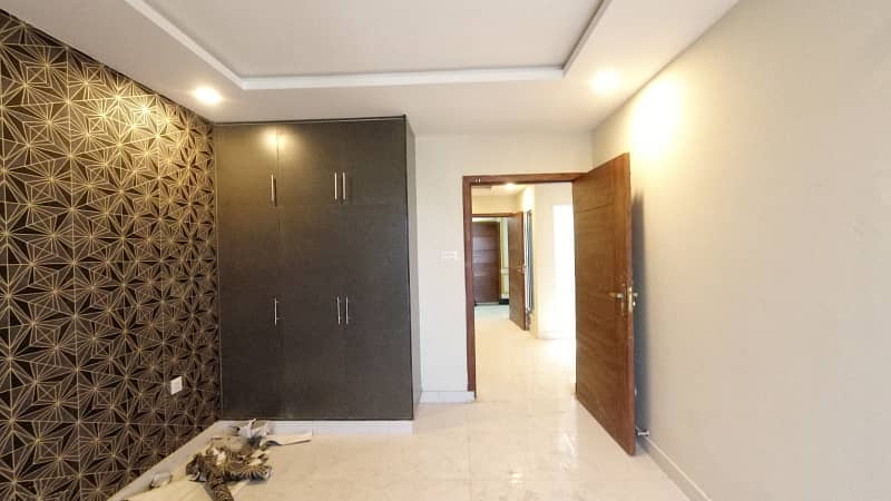 2 bed flat available for rent faisal town 13