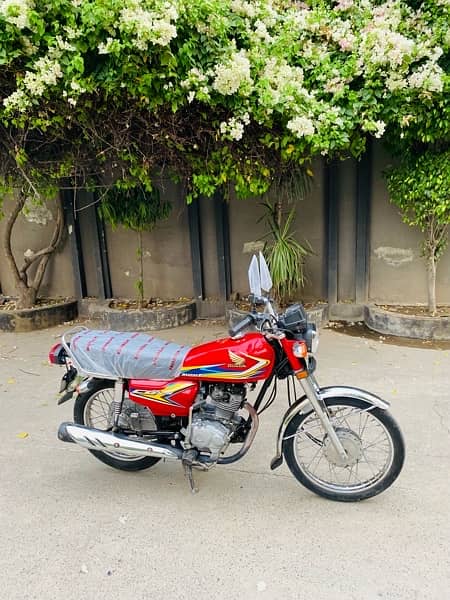 Honda CG125 2019Model  NEW condition 16000 km use jus 2