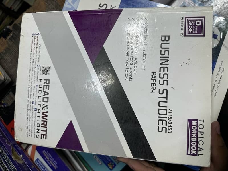 BUSINESS OLEVELS BOOK AND PASTPAPER 0