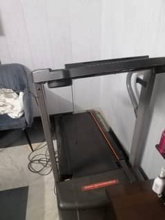 Tredmil machines Weslo Cadence 450 CS Treadmill