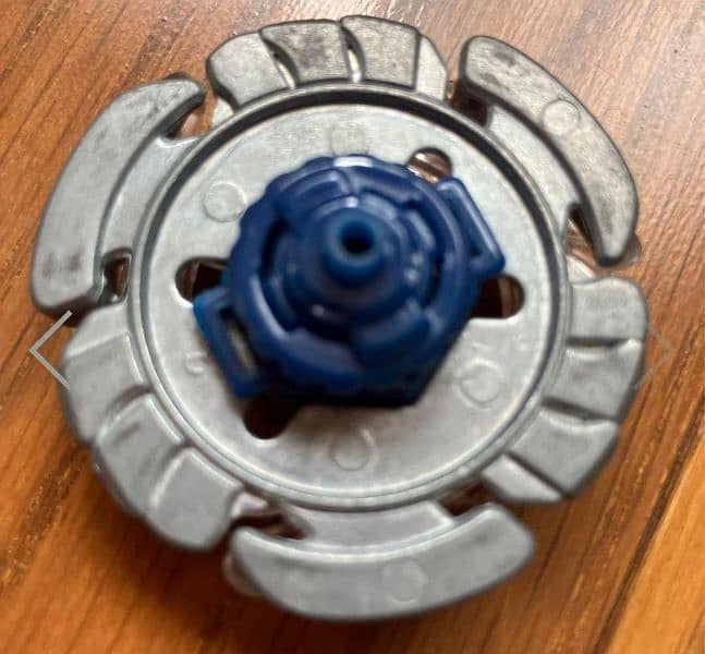 Lightning L drago beyblade 1