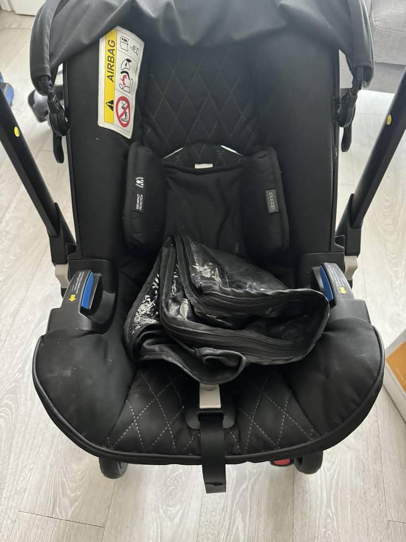 Doona convertible pram 7