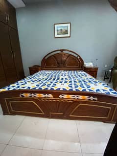 king size bed with mattress