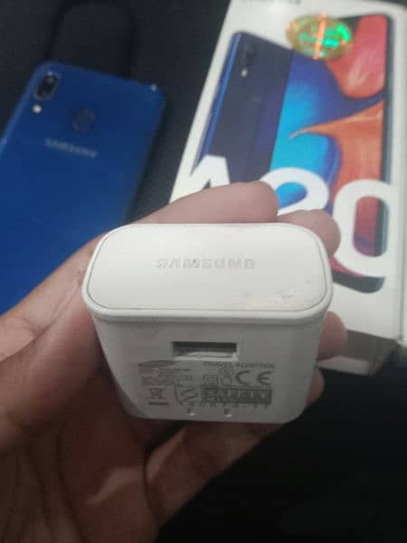 Samsung A20 1