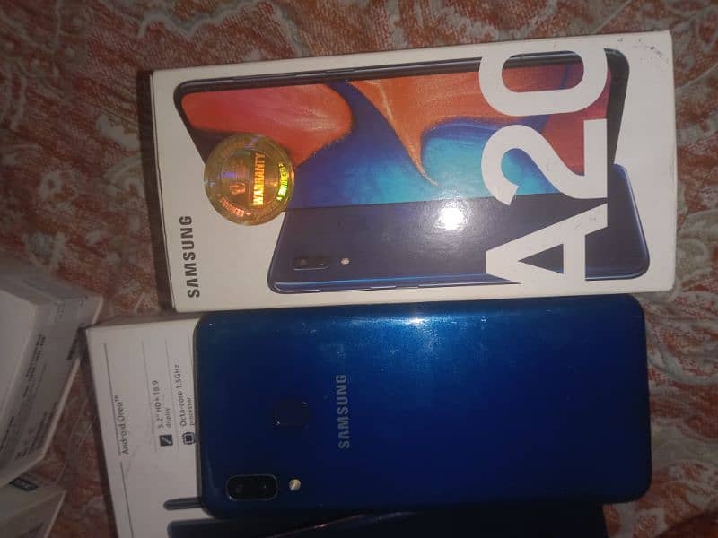 Samsung A20 13