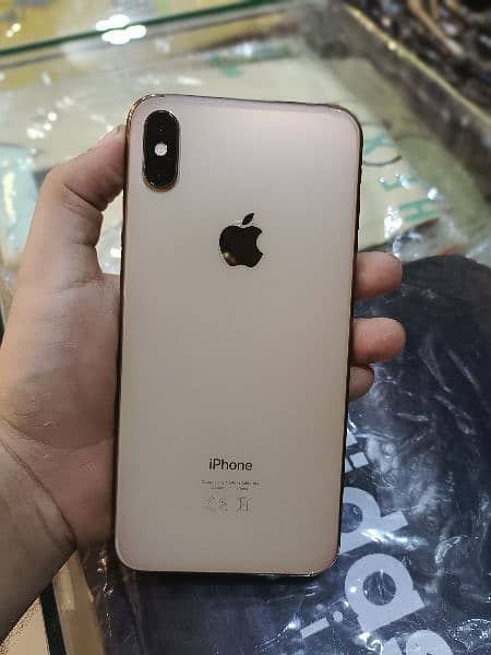 iphone xs max 64 gb 10/9 condition 0