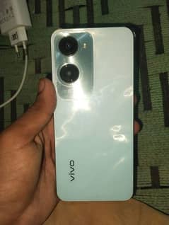 vivo y18 6+6.128 bilkul ok mobile boxx charger Sath hai