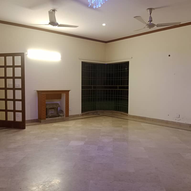 Prime Location Kanal Upper Portion For Rent in DHA Phase 4 Near Gold Crest Mall 0