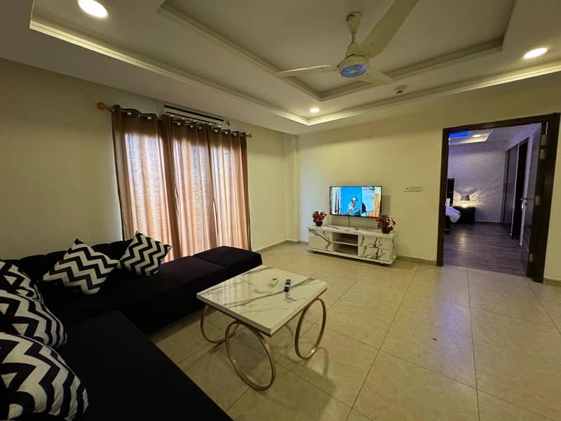 1bed luxry furnished daily basis 14