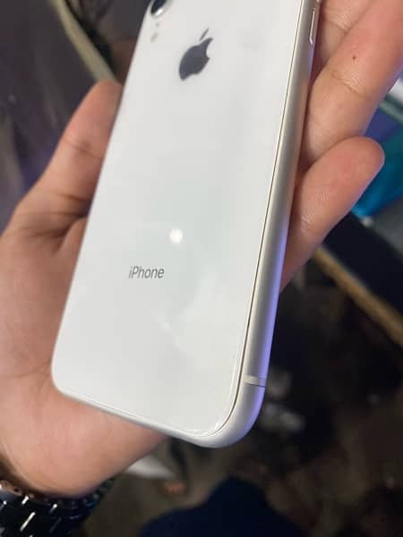 iPhone XR factory unlock 2