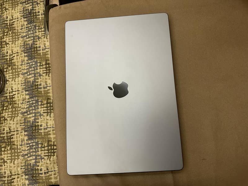 macbook pro 2021 16 inch 16gb 500gb 2