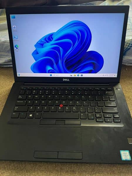 Dell 7499 touchscreen Core i5 7th 5